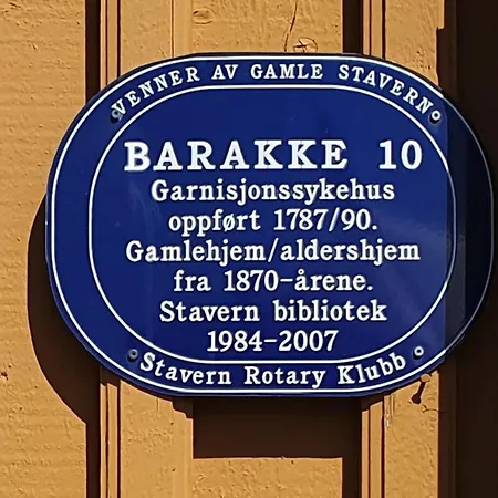 Garnisonsykehuset Stavern לארביק